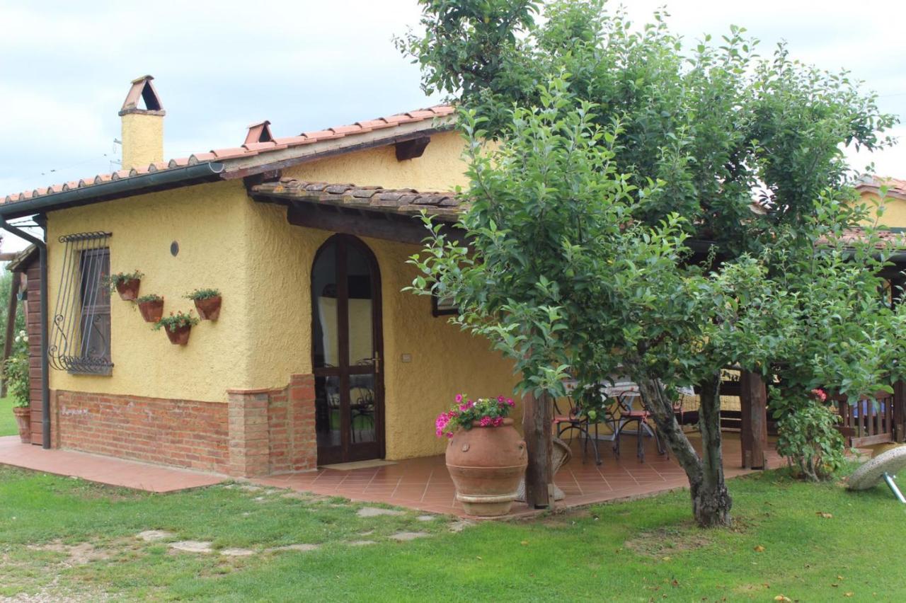 Podere Serena กัสตาลเญโต การ์ดุชชี ภายนอก รูปภาพ
