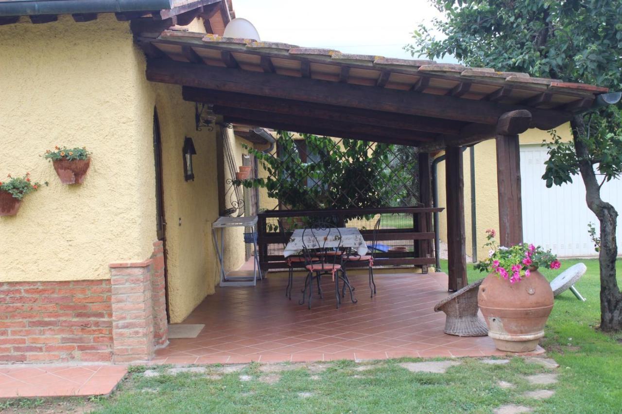 Podere Serena กัสตาลเญโต การ์ดุชชี ภายนอก รูปภาพ